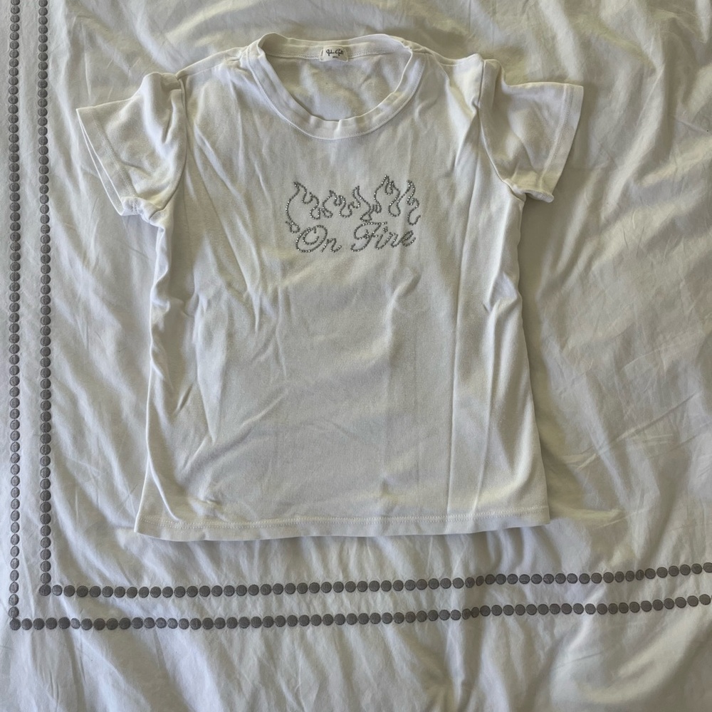 Brandy Melville graphic tee